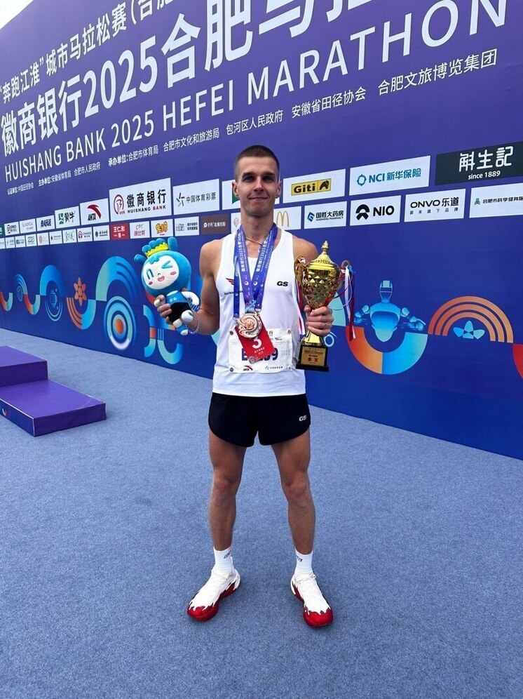 Нижегородский пожарный завоевал бронзу на марафоне в Китае