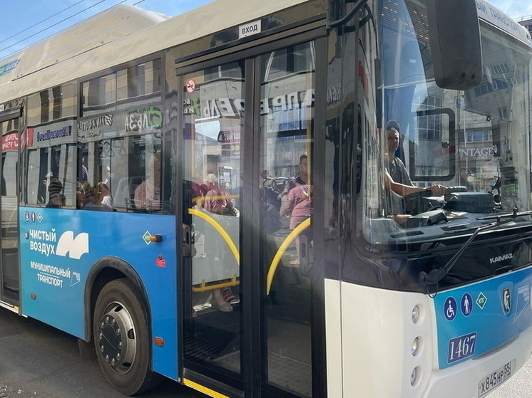 В Омске задумались над усилением борьбы с безбилетниками в общественном транспорте