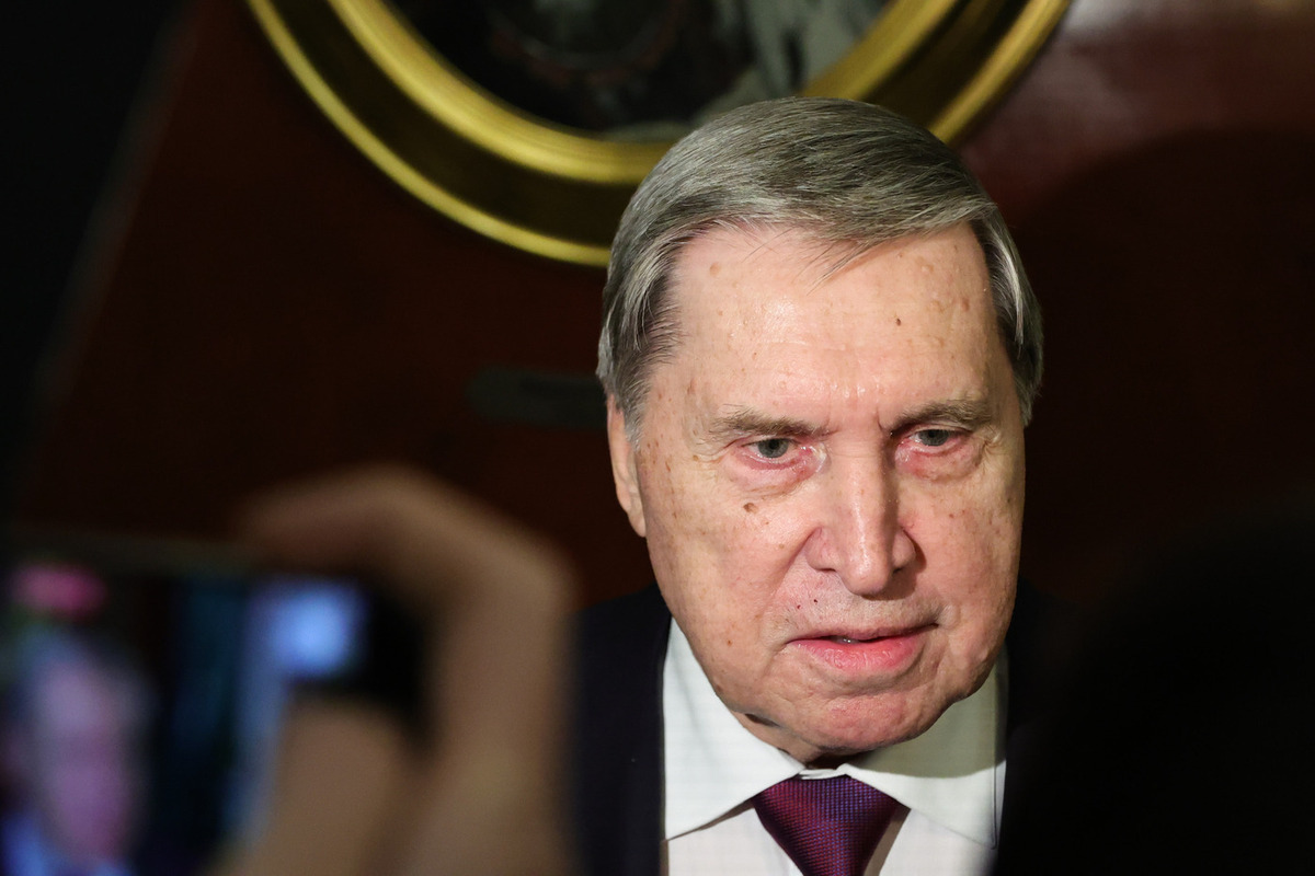 Помощник Путина Ушаков заявил, что США и Россия готовы к встрече в Венгрии