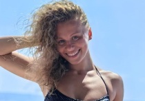 Прыгунья в воду Елизавета Кансо стала гостьей важного для спортсменов мероприятия. Прыгунья в воду побывала на церемонии вручения премии «Спортсмен года» от Федерации водных видов спорта России (ФВВСР).