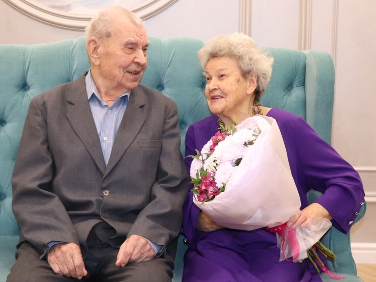 65 лет вместе: супруги из Северодвинска отметили железную свадьбу