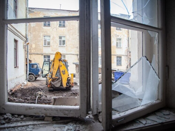 В Петербурге официально признали аварийными всего семь домов