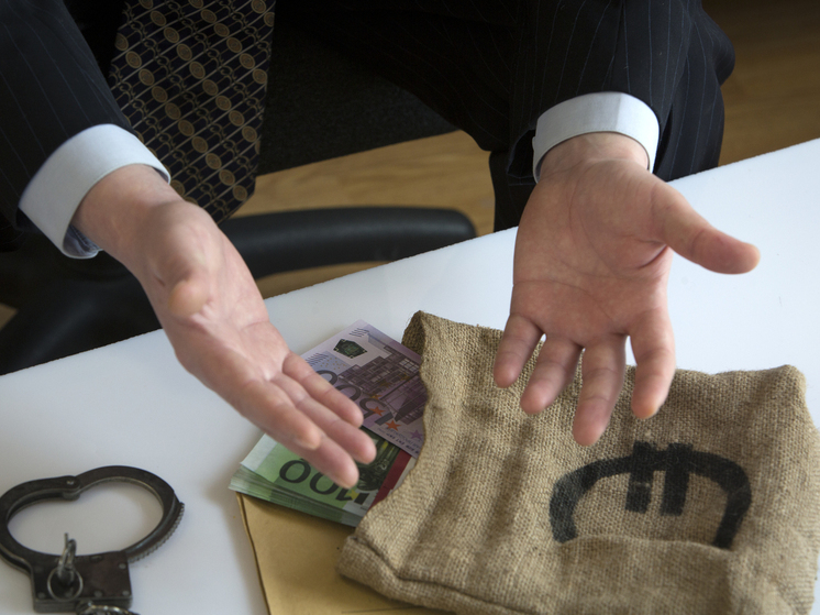 Бизнесмен Миндич покинул Украину перед обысками антикоррупционного бюро