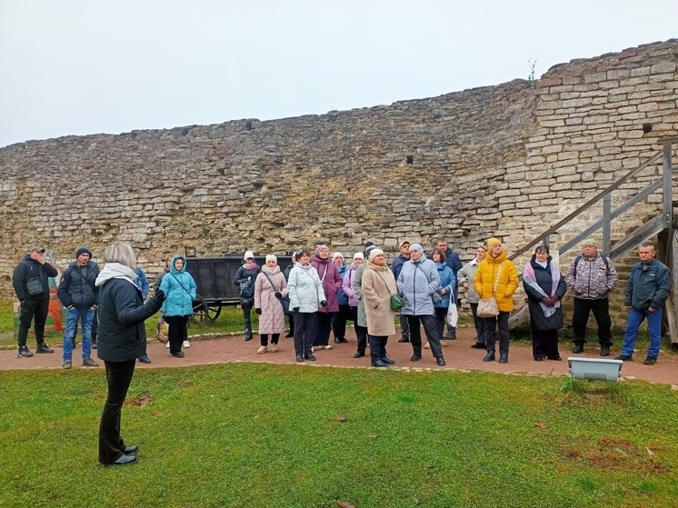 Сотрудники Пушкинского заповедника посетили музей-заповедник «Изборск»