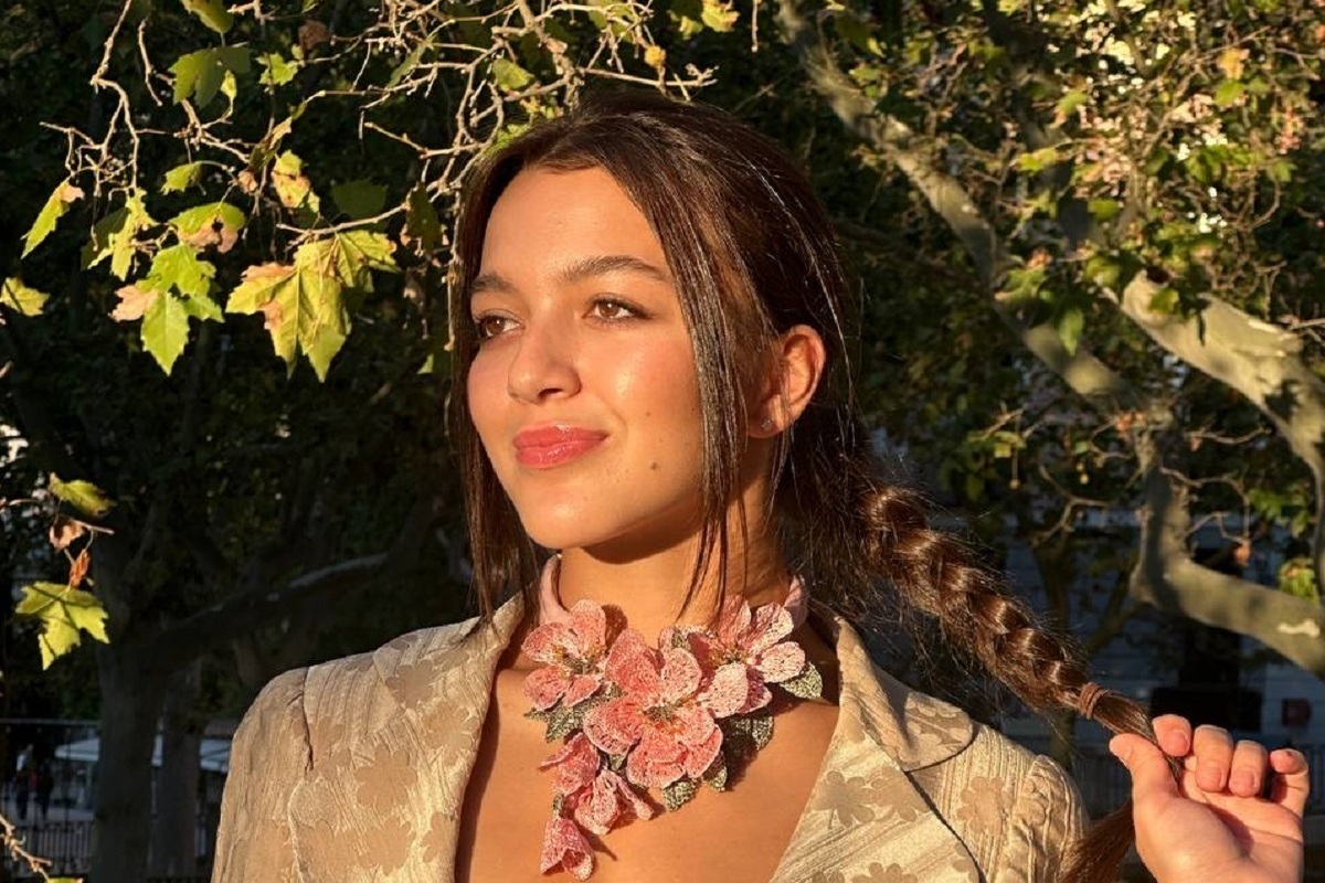 Еву Уварову, исполняющую грузинский танец, сравнили с Мортишей Аддамс