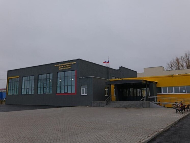 В Ровном, где побывал губернатор, завершают строительство детского сада