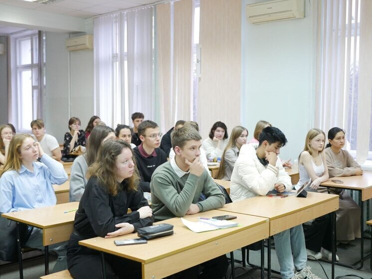Без выбора. Нижегородских студентов переводят в мессенджер MAX