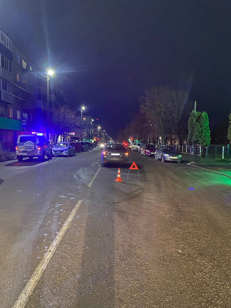 В Ливнах на улице Дружбы Народов автомобиль сбил пенсионерку