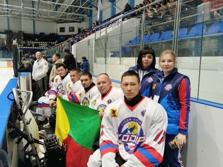 Забайкальцы приняли участие во Всероссийских соревнованиях по следж-хоккею