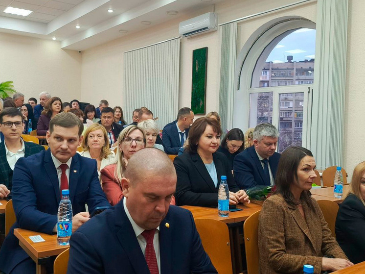 В Липецке отметили 60 лет подготовки экономических кадров
