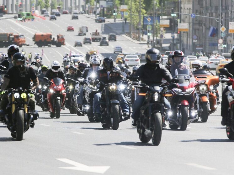 Дептранс: жители Москвы должны отказаться от мотоцикла, поскольку сезон завершен