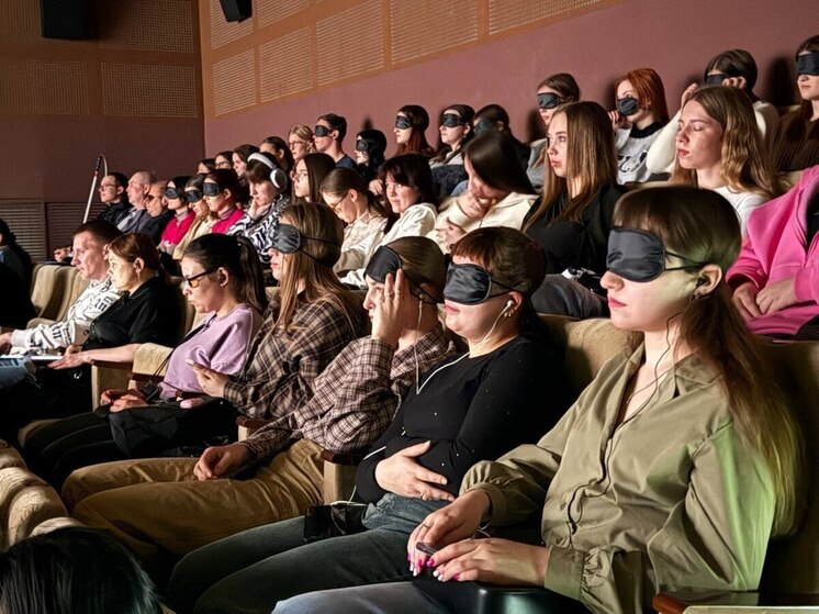 В Курске провели инклюзивный кинопоказ в рамках акции «Кино в каждом звуке»