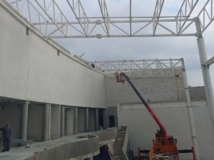 В Губкине строительство плавательного комплекса завершено на 46 %