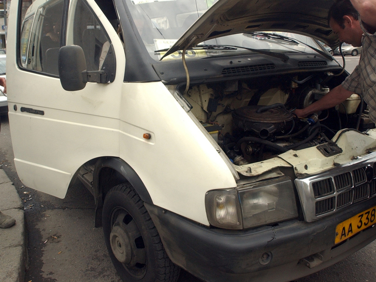 В Краснодаре у маршрутки во время движения отвалилось колесо