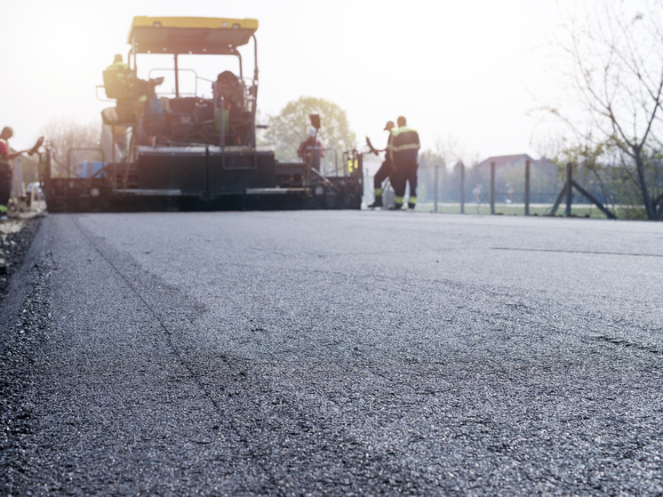В Курском районе на дополнительные деньги ремонтируют трассу Отрешково-Петровское-Беседино