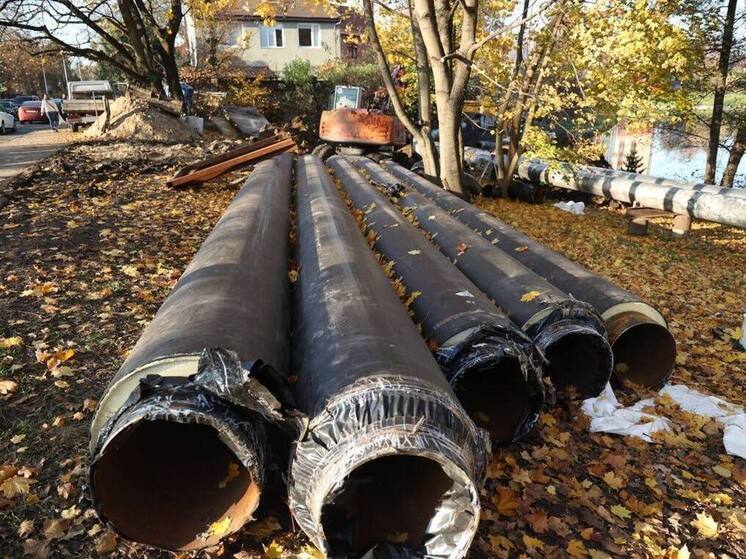 В Калининграде обновляют теплотрассу вдоль Верхнего озера