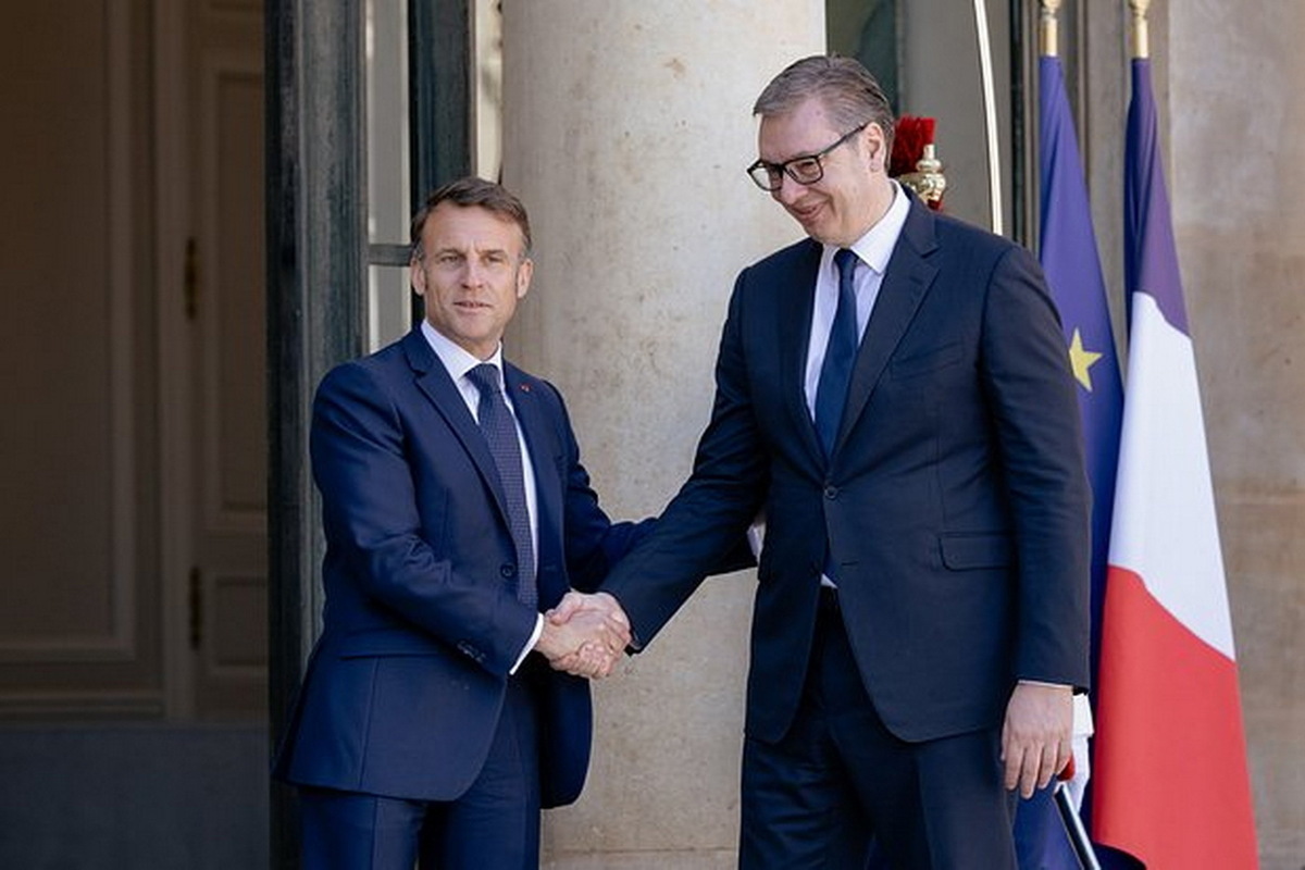 Раскрыто, о чем Вучич говорил с Макроном на закрытой встрече