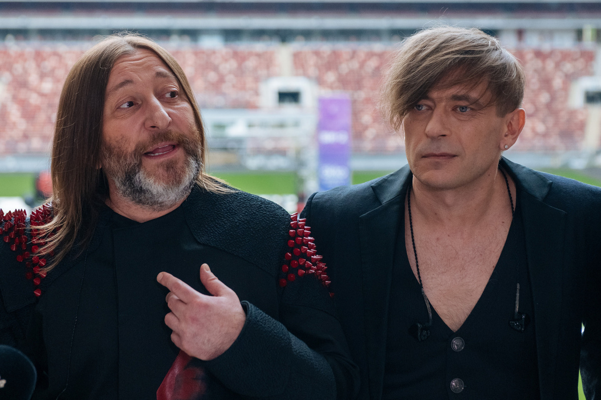 Группа «Би-2» играет в Европе в полупустых залах