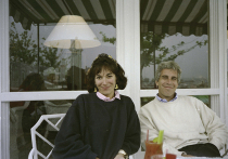 Президент США Дональд Трамп столкнулся с перспективой политически вредного для него голосования в Конгрессе по обнародованию досье Джеффри Эпштейна после того, как попытки оказать давление на двух женщин-членов Конгресса, чтобы они отказались от его поддержки, оказались безуспешными