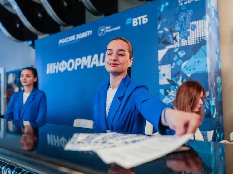 ВТБ: к концу 2025 года доллар может стабилизироваться до 82 рублей