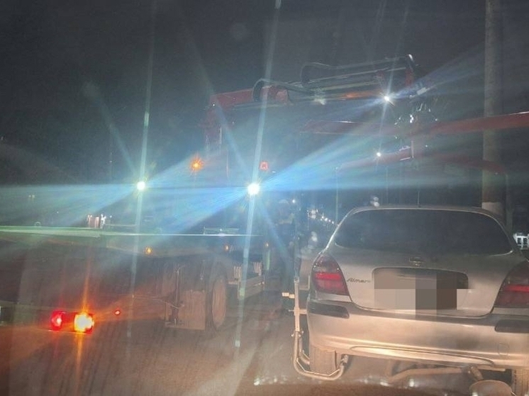 Двух пьяных водителей без прав поймали ночью в Твери