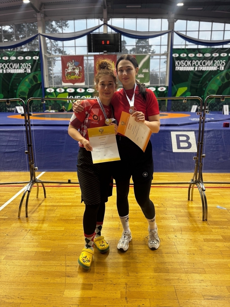 Золотой дубль и четыре медали привезли владимирские грэпплерши с Кубка России