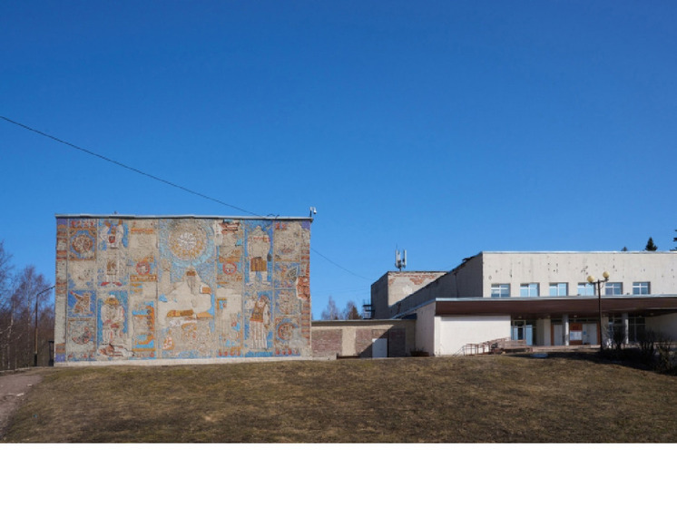 Уникальная мозаика “Калевалы” в Питкяранте получит шанс на спасение. Глава Карелии поддержал активистов