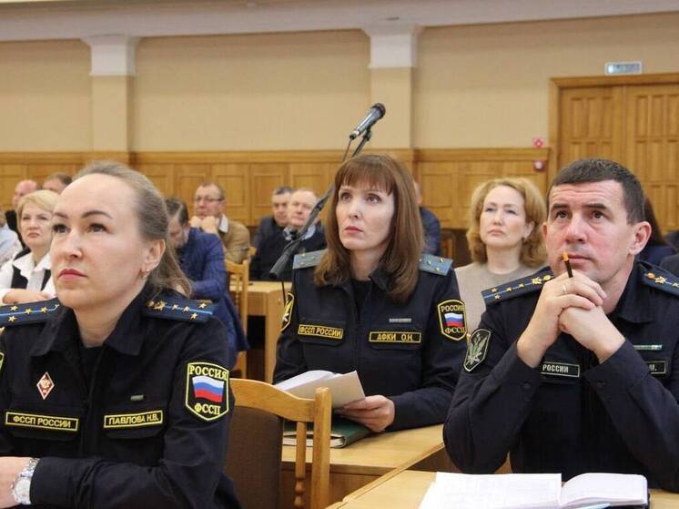 Чебоксары готовятся к зиме: управляющим компаниям напомнили об ответственности