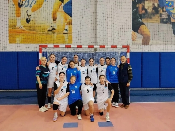 Ленинградские гандболистки вышли в полуфинал первенства России