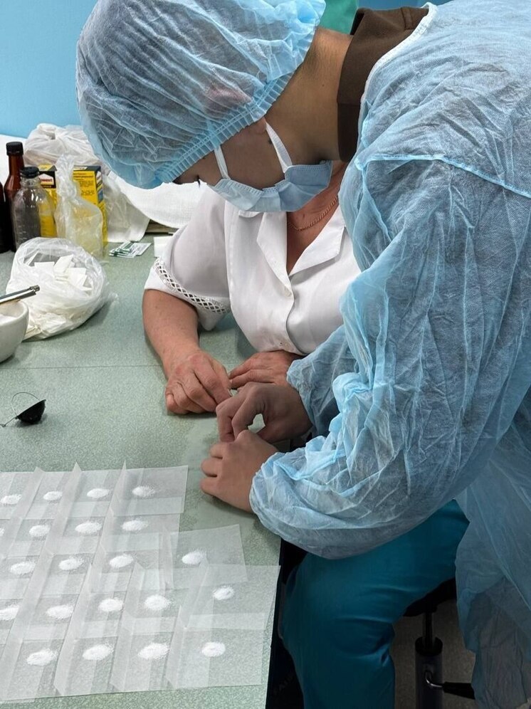 Школьники Иркутска осваивают фармацевтику на мастер-классах