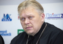 Протоиерей Димитрий Егоров, возглавляющий отдел по взаимодействию с вооруженными силами в Челябинской епархии, регулярно посещает зону специальной военной операции с особыми миссиями