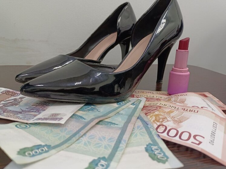 57-летний житель Бийска лишился крупных сбережений после знакомства в интернете