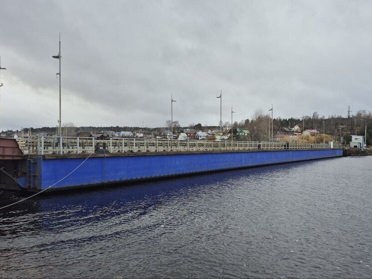 Понтонный мост в Соломенном срочно перекрыли