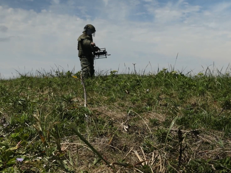 RT: ВСУ при отступлении из Курской области минировали территории, пряча их в игрушки