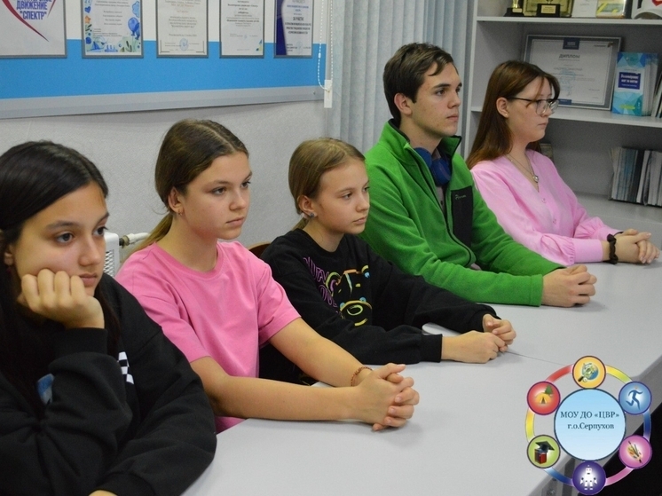 Сотрудники МЧС побеседовали с юными жителями Серпухова