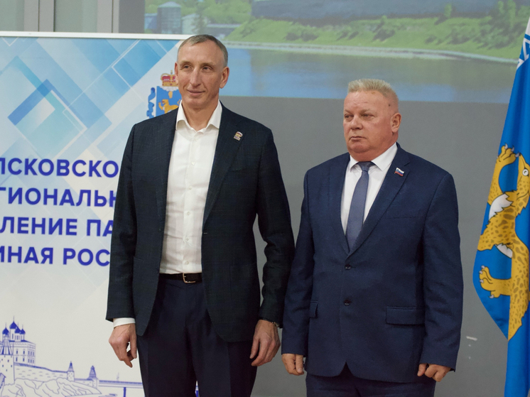 Игорь Дитрих получил партийный билет «Единой России»