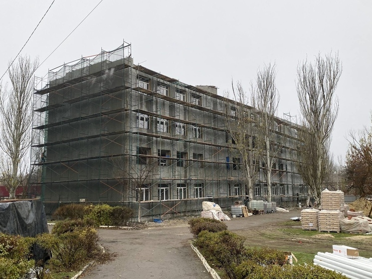 В здании медколледжа в Торезе стартовали фасадные работы