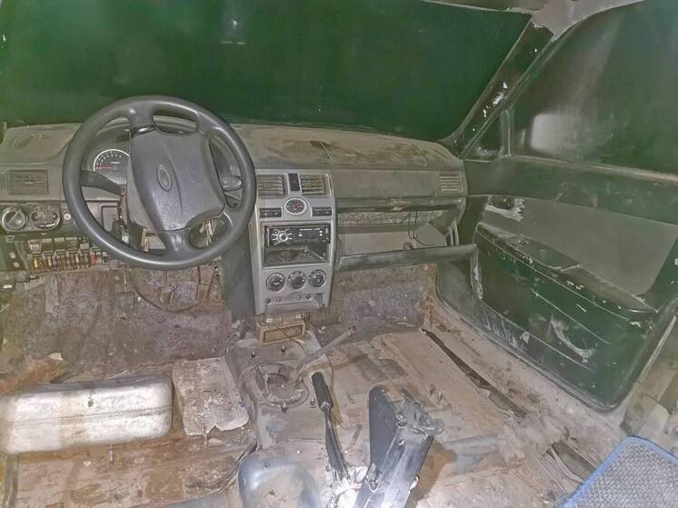 Подросток в Кировском округе угнал машину соседа и устроил аварию