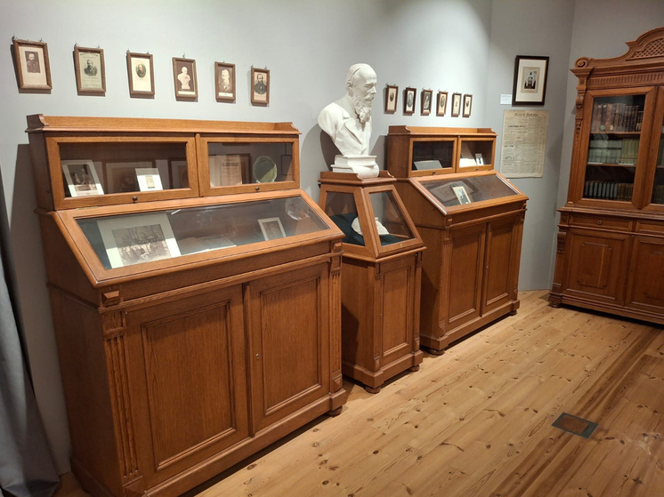 К юбилею иллюстратора книг, академика РАХ Бориса Непомнящего открылось как минимум две выставки