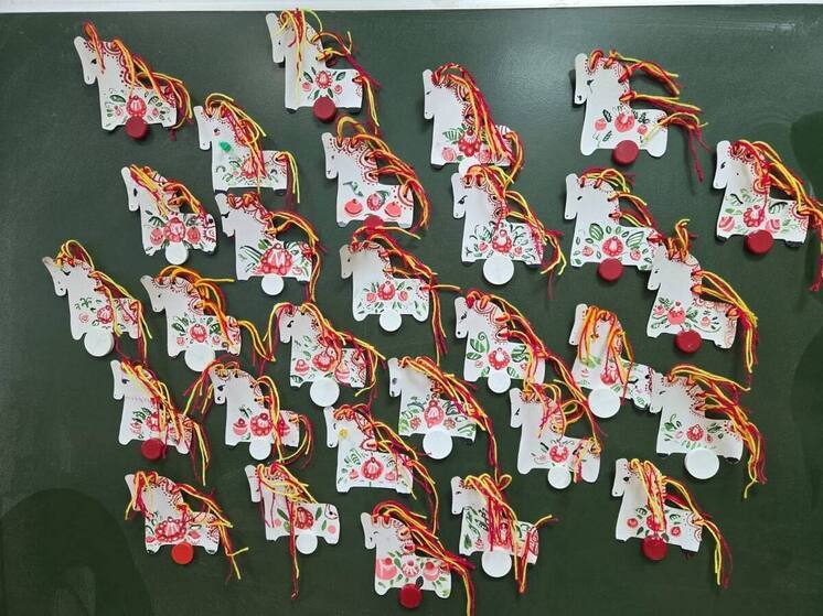 Юные серпуховичи открыли секреты городецкой росписи на мастер-классе