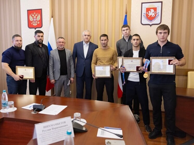 Крымчане завоевали золотые медали на первенстве Европы по боксу