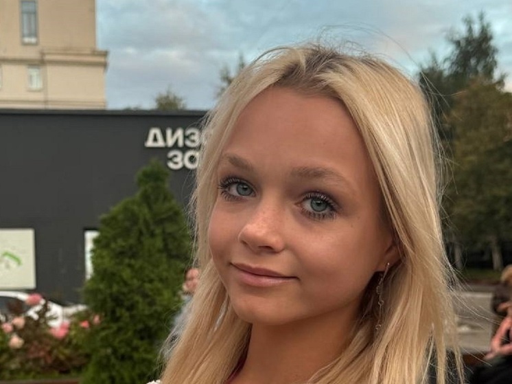 Елена Костылева выиграла пятый этап юниорской серии Гран-при России — Мемориал А.Г. Горшкова в Москве, отыгравшись с четвёртого места после короткой программы. В произвольной она исполнила тройной аксель и три четверных прыжка, набрав 215,56 балла — на 24,48 больше, чем у серебряного призёра. Татьяна Тарасова назвала Костылеву «уникумом», подчеркнув уникальность её прыжкового арсенала.