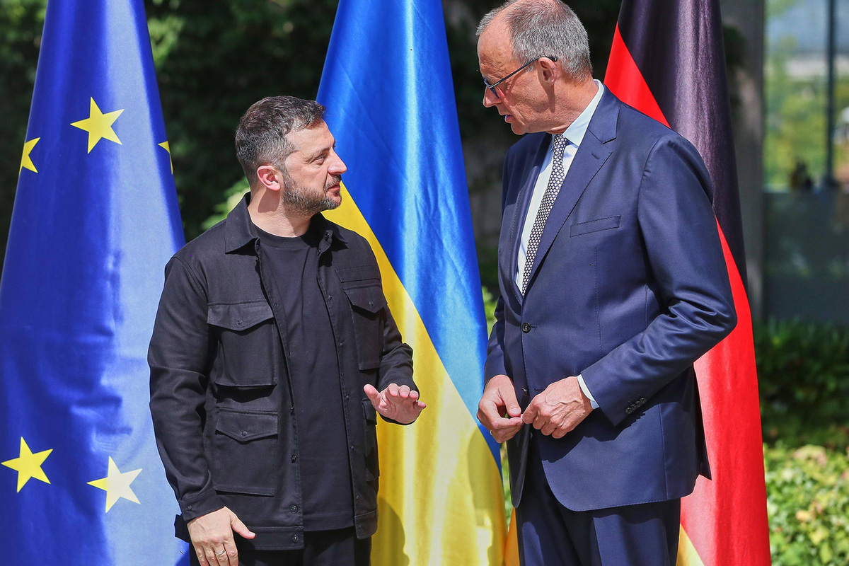 Мерц потребовал от Зеленского не пускать в Германию молодых украинцев: началась политика заградотрядов