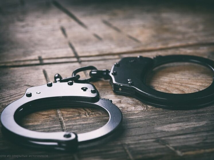 Жителя Острова арестовали по делу о вымогательстве в интересах «общака»