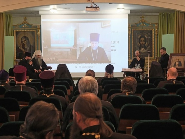 Ректор Псково-Печерской семинарии повысил квалификацию в Дивеевском монастыре