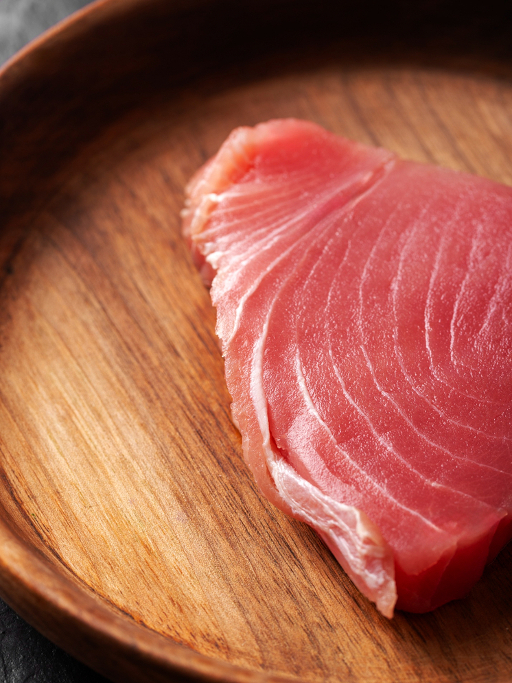 Студент из Самары участвовал в обработке тунца стоимостью 160 млн рублей