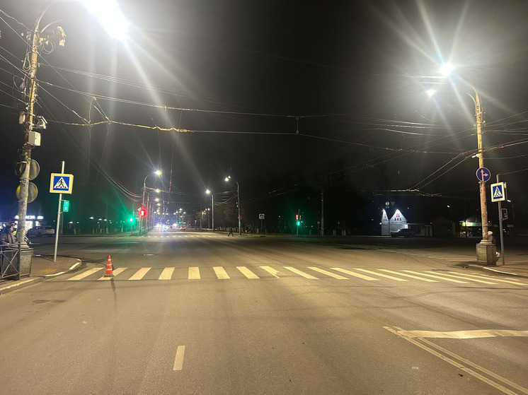 В Орле неизвестый водитель сбил женщину на «зебре» и скрылся с места ДТП