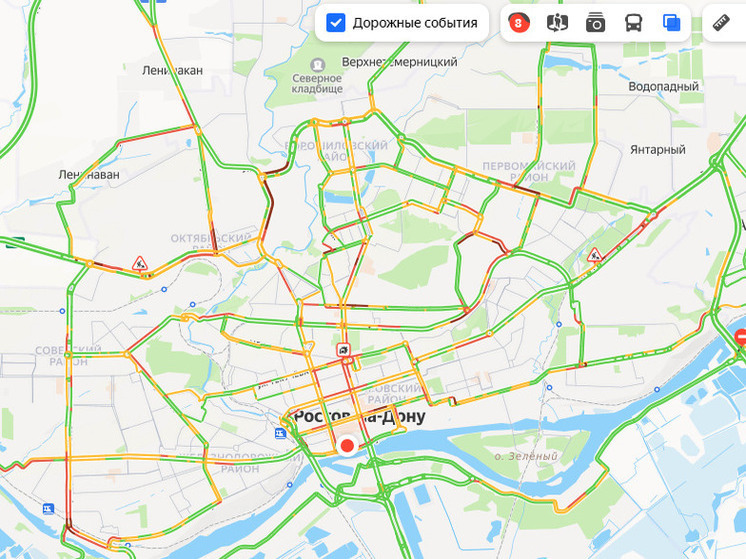 Пробки в восемь баллов сковали движение в Ростове-на-Дону