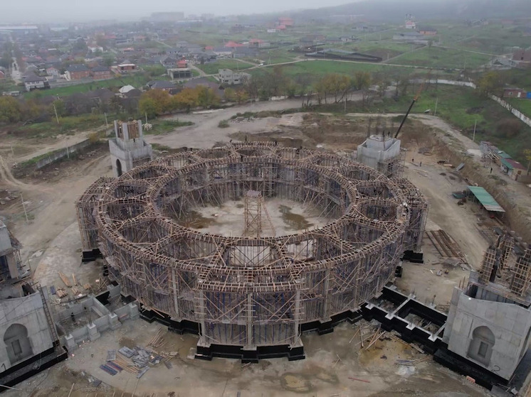 Две мечети с уникальной архитектурой станут центром нового района имени Путина в Грозном