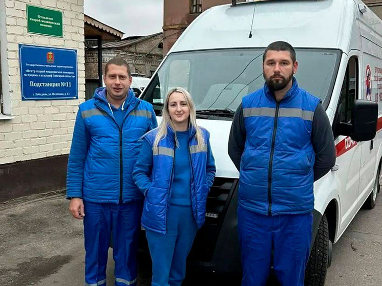 Липчанка родила в машине скорой помощи на пути в роддом